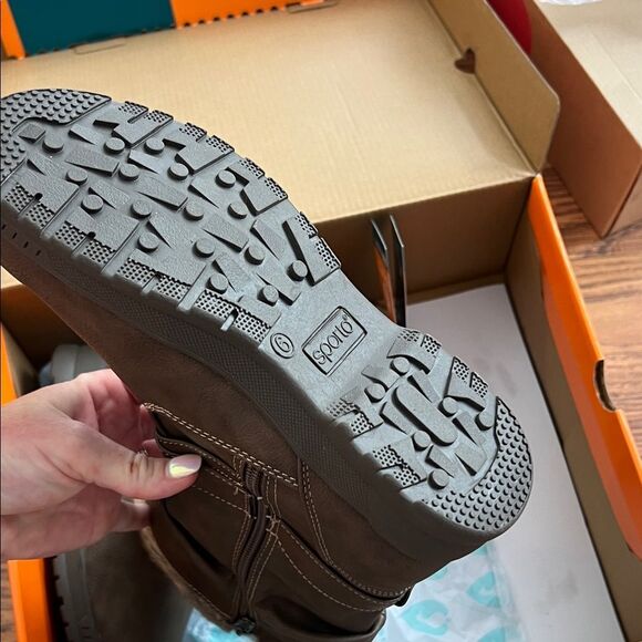 Sporto Tan Boots with Fur Trim - Picture 3 of 3